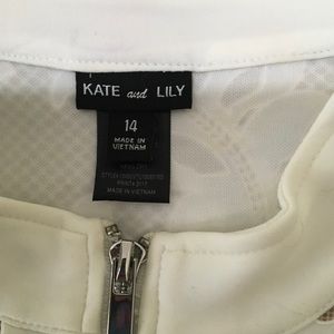 Dress.fitted sheath with zipper in front.